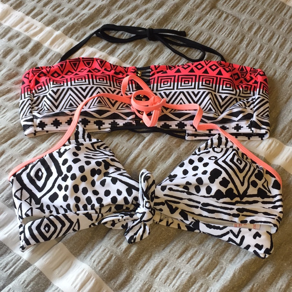Set - (2) Xhilaration Halter Bikini Tops